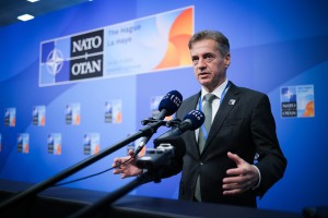 Golob: Slovenija se je zavezala k dvigu obrambnih izdatkov na tri odstotke BDP do 2030