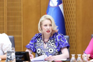 Čustveni izliv Urške Klakočar Zupančič: kako prizadeto je opisovala ...