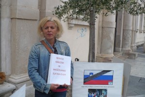 Ustavni sodniki vzeli v bran prisilno deložirano Zlatko Olah