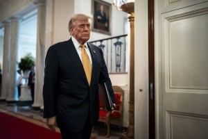 Pozabite na Epsteinove dosjeje, Trumpa bolj skrbi sladkor v kokakoli