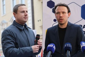 Žan Mahnič in nesrečni Andrej Hoivik sta samo »kanonfuter« za prvega generala SDS