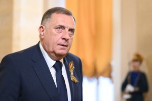 Dodiku odvzeli predsedniški mandat