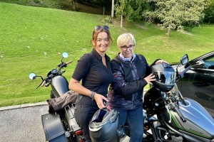 Rojeni za divjanje: Peklenska angela Nataša in Tanja na cesti! (FOTO)