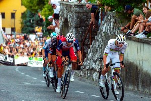 Sedem medalj naših kolesarjev na spektaklu v Komendi