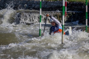 Trojna moč KK klub Čatež: Lili, Tia in Taira osvajajo evropski ECA Junior Slalom Cup 2025