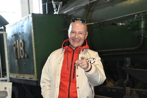 Še ena legenda razkrita: na Aktualov 18. rojstni dan prihaja Miran Rudan!