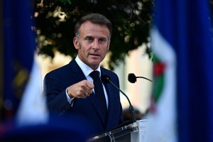 Macron: Evropa od Trumpa želi varnostna jamstva za Ukrajino
