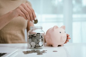Tako boste pri nakupih prihranili trojno