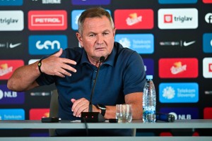 Selektor Matjaž Kek o milijonih evrov na nasprotni strani