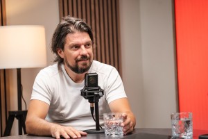 Aleš Musar je ocenil, da je bolje imeti parcelo, kot pa tovarno, in 140 ljudi je končalo na cesti