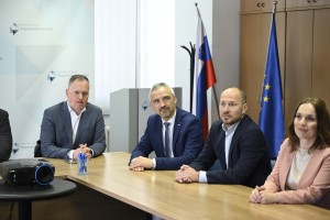 Obvodno financiranje NSI: v akcijo šla policija