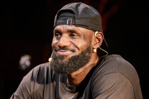 LeBron James popravlja ugled lige NBA na Kitajskem