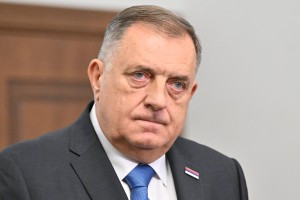 Slovenija Dodiku: Vstop prepovedan!