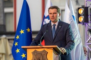 Kamniška hobotnica: lokalno omrežje Mateja Slaparja in Mateja Tonina