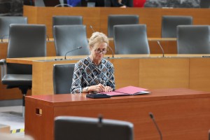 Potrjena nova ustavna sodnika: SDS jima očita kršitev človekovih pravic