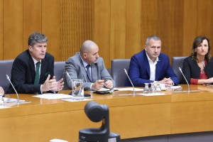 Dvoboj med Logarjem in Črnčecem v DZ