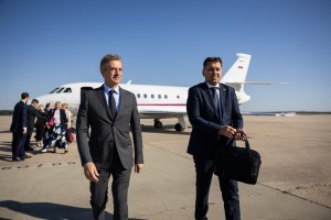 Odpoved božičnice – bi bil Golobov pokop!?