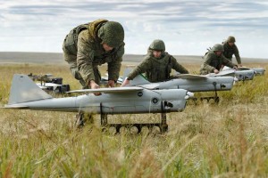 Macron: Drone nad Evropo se lahko uniči