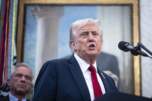 Trump Hamasu grozi z doslej še ne videnim peklom