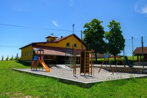 Otvoritev otroških igral pri gasilskem domu v Gorenjcih