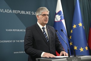 Strele vedno vsekajo v strelovode, ne v kup gnoja, je rekel župnik Golob