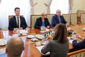 Nataša Pirc Musar bo ponovila nesrečna razpisa za guvernerja in varuha