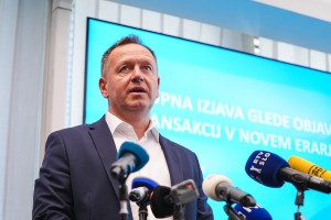 Sabotaža Erarja: zakaj javnost ne sme vedeti za 70.000 evrov štipendij?