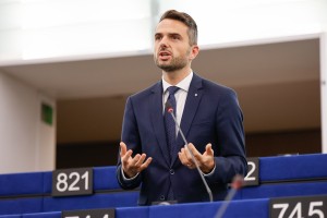 Zmaga Nike Kovač in poraz Mateja Tonina: še svojih ni prepričal