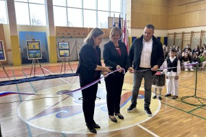 Sanirana streha na OŠ Podzemelj predana namenu