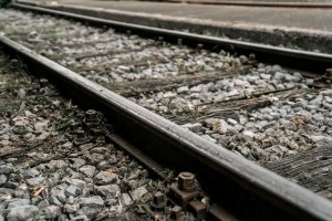 zelezniska proga tiri.jpg