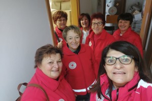 V RK Metlika obiskali in obdarovali starejše