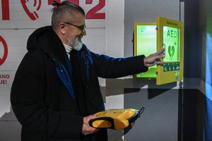 Gorica in Leskovec pri Krškem bogatejša za nova defibrilatorja