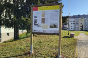 Medvojna okupacija predstavljena na novi tabli pri bunkerju na Drski