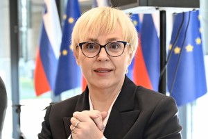 008 natasa pirc musar-sr.jpg