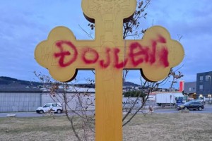 pravoslavni kriz.jpg