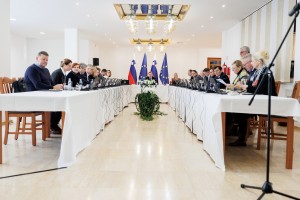 UVODNA vlada notranjska Nebojsa Tejic STA.jpg