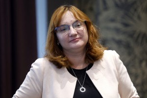 PERISKOP simona drenik bavdek BOBO.JPG