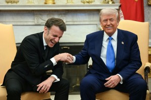 macron trump.jpg