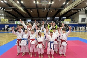Dolenjski karateisti iz Mirne Peči so posegli po medaljah