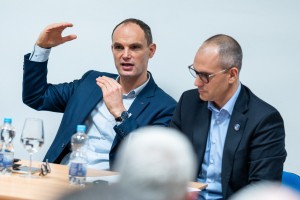 SKLOP1 demokrati FB.jpg