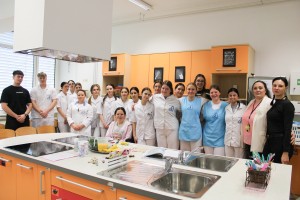 Na informativnem dnevu bodoči dijaki spoznavali utrip zdravstvene šole