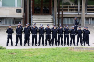 policija policisti.jpg