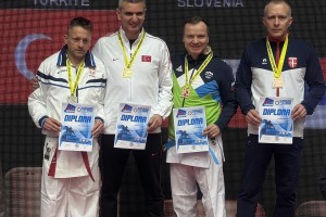 Dvojni bron za trenerja Karate kluba Mirna Peč na Balkanskem prvenstvu
