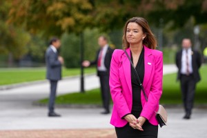 UV-tanja fajon-jure klobcar.jpg