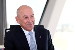 UV-janez jansa-RB008.JPG