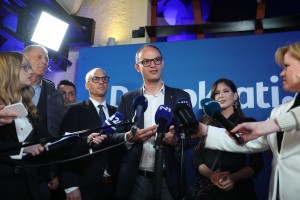 demokrati, logar.jpg