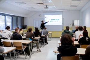 Konferenca, ki je povezala teorijo s tehnologijo prihodnosti