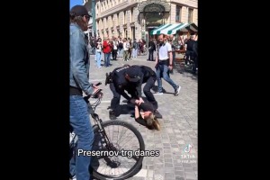 aretacija presernov policija zenska.jpg