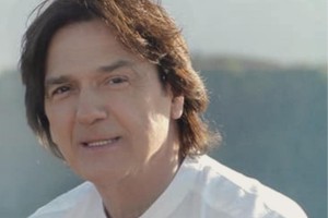 Nepričakovano: Zdravko Čolić zaradi ljubezni iz mladosti stopil iz odra