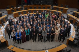 poslanci skupinska.jpg